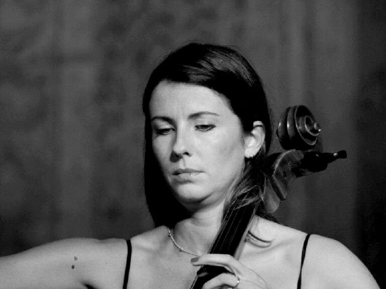 Janice-Renau, violoncelliste dans l'Orchestre de Chambre du Languedoc